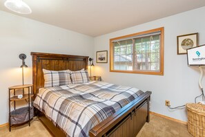3 Schlafzimmer, Reisekinderbett, kostenloses WLAN, Bettwäsche