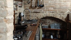 Private kitchen - Antica Dimora Picena  (Monsampolo del Tronto)