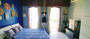 1 bedroom, desk, free WiFi, bed sheets - Casa da Mãe (Centro Histórico Porto Alegre)