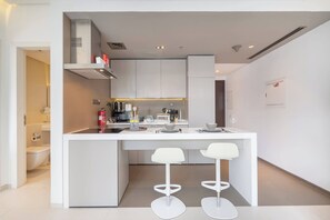 Fridge, microwave, stovetop, toaster