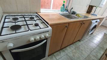 Shared Dormitory, 1 Bedroom, City View | Private kitchen