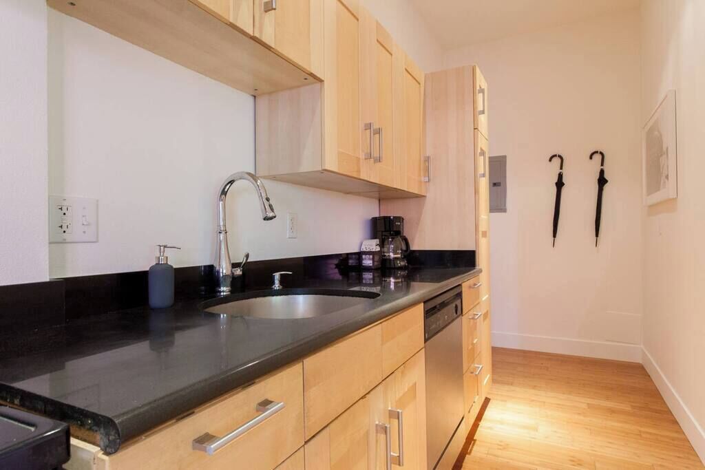 Kühlschrank, Ofen, Herdplatte, Geschirrspüler