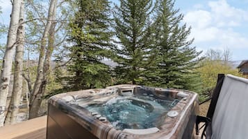 Bañera de hidromasaje exterior