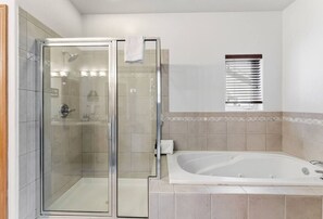 تجهيزات دش، مجففات شعر، مناشف