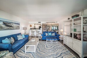 TV - NEW Listing, FREE Golf&Perks! Mariner West 504, Heated Pool, Tennis & Grills! (Panama City Beach)