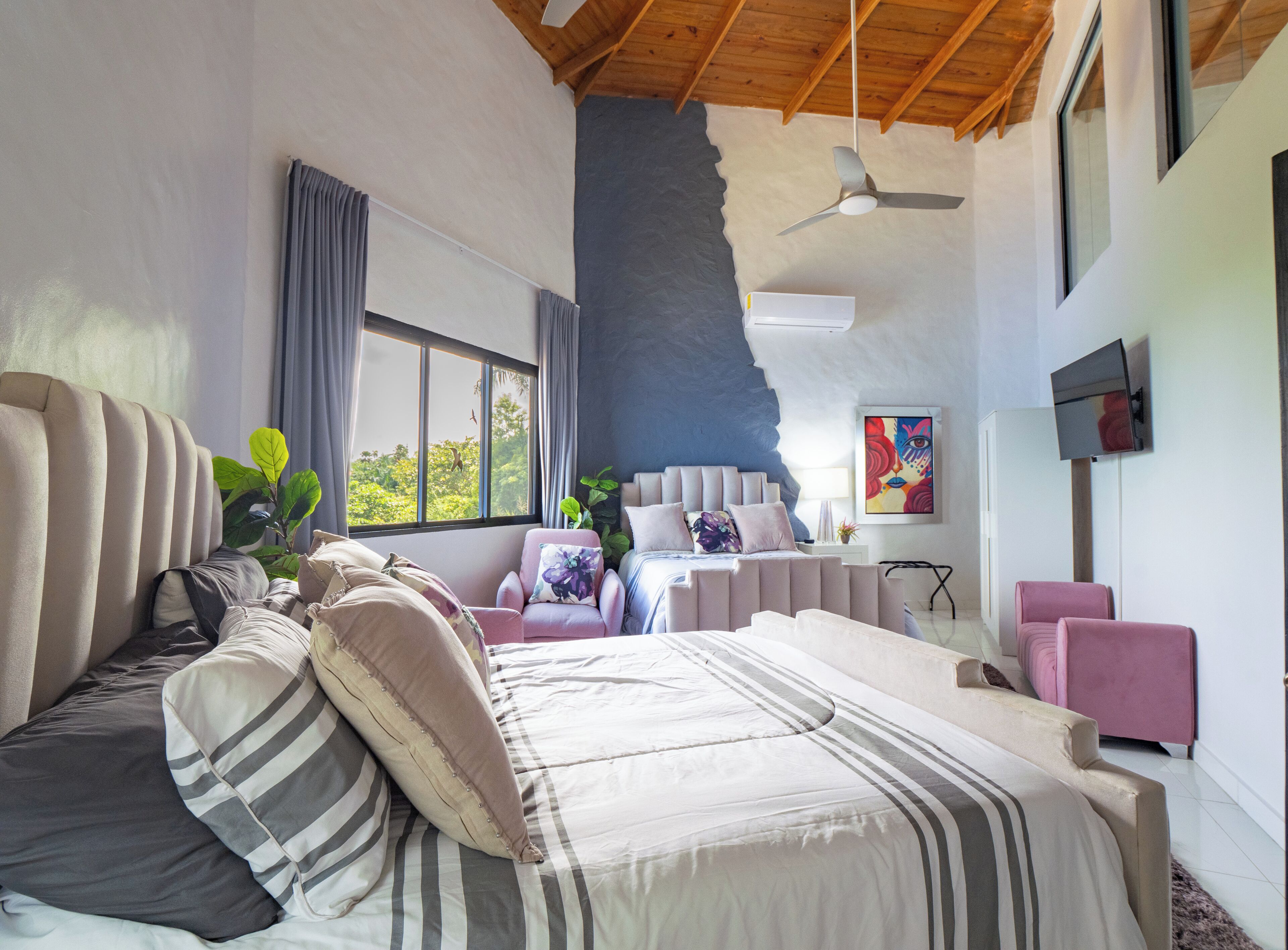 13 bedrooms, iron/ironing board, WiFi, bed sheets