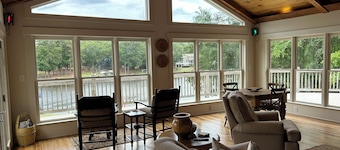Master’s Week Charming 7-bedroom cottage with WiFi and AC on Lake Oconee 