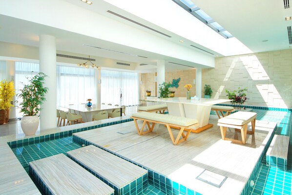 Luxury-Villa, Balkon, Strandblick | Wohnbereich