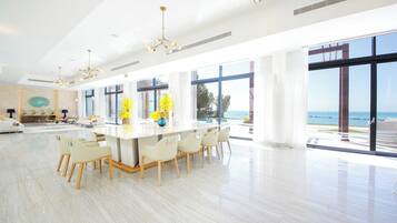 Vila Mewah, balkon, pemandangan pantai | Area keluarga