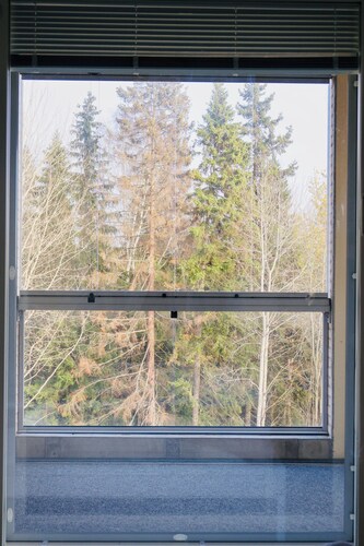 Stylish & Quiet Espoo Retreat with Sauna and Parking 