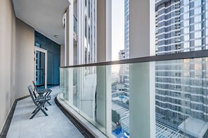 Property grounds - Capacious 3BR Apartment in Bayz Tower, Business Bay by Deluxe Holiday Homes (Dubai)