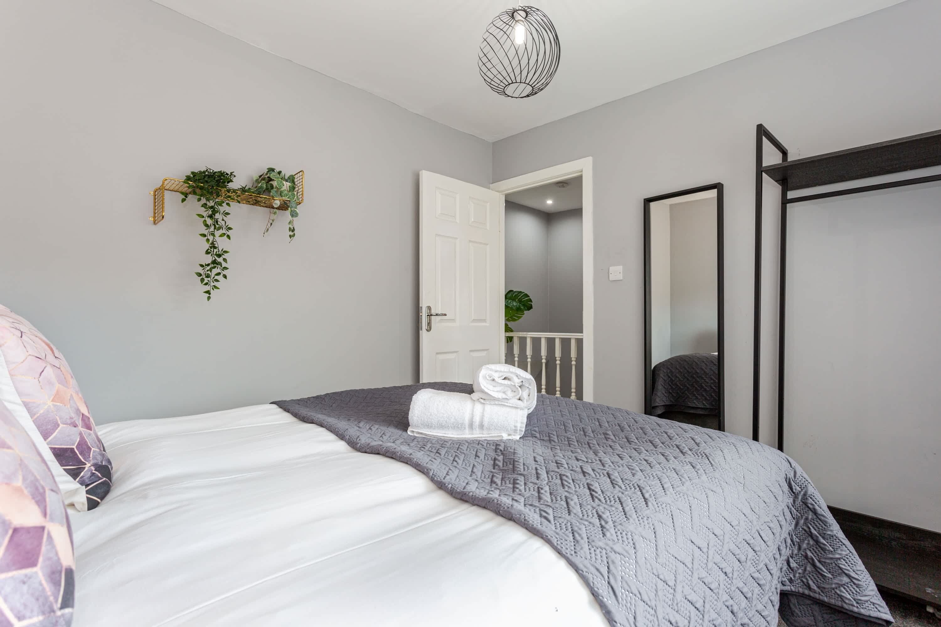 4 bedrooms, iron/ironing board, travel cot, WiFi