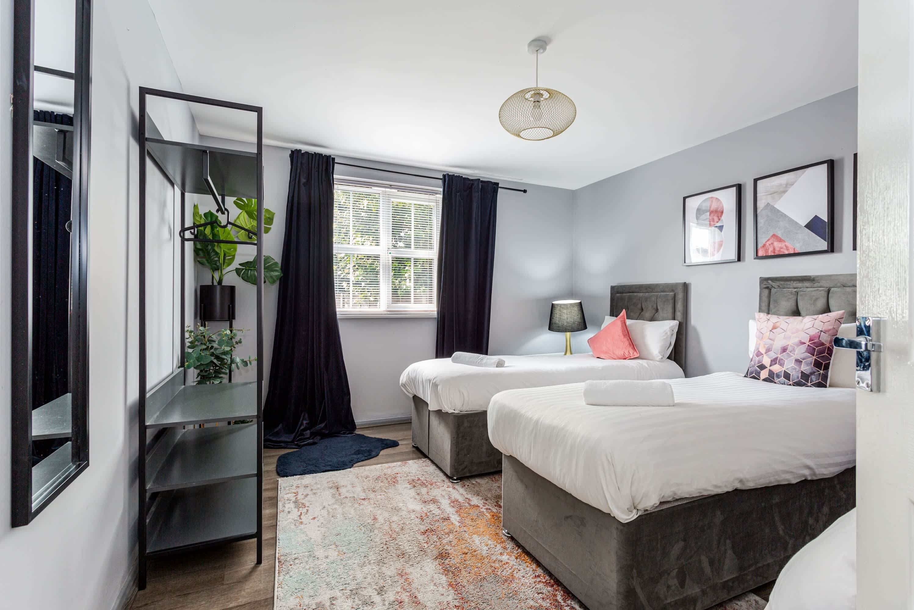 2 bedrooms, iron/ironing board, travel cot, WiFi