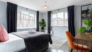 2 bedrooms, iron/ironing board, travel cot, WiFi