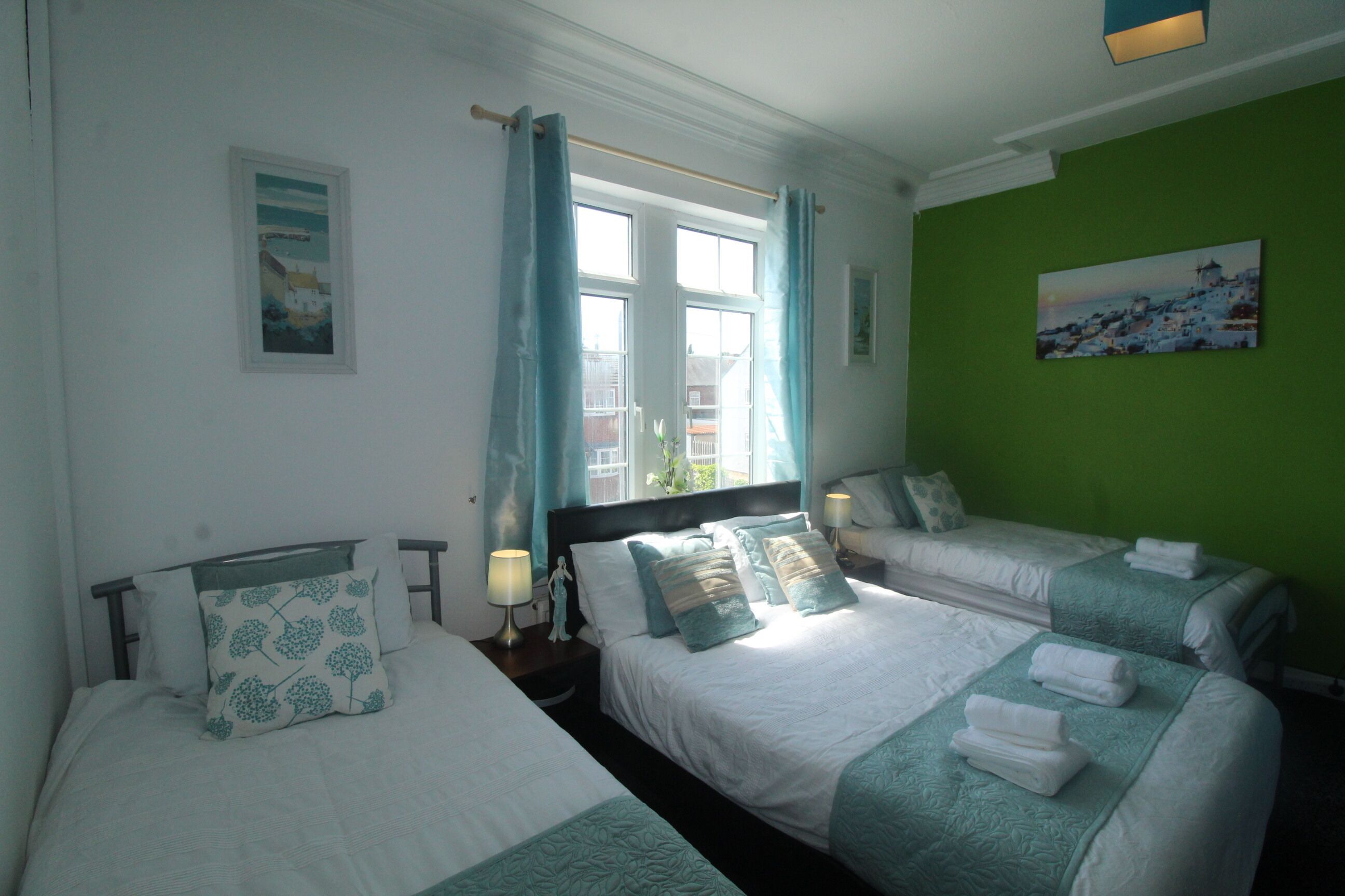 5 bedrooms, iron/ironing board, free WiFi