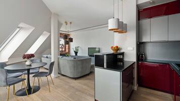Apartament R510 | Private kitchen | Espresso maker, cleaning supplies, freezer