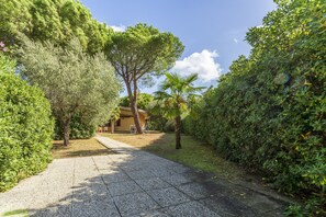 Comfort Apartment, 4 Bedrooms | Exterior - Flat in Villa With air Conditioning and Private Terrace (Orbetello)