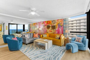 Smart TV - New rental, remodeled, beachfront, pool, hot tub, in Miramar Bch, 15 mins to 30A (Miramar Beach)