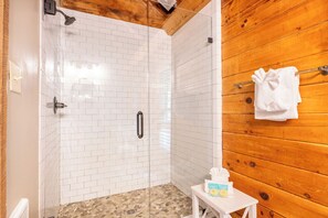 Hårtørrer, håndklæder