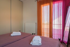 6 bedrooms, iron/ironing board, travel cot, free WiFi