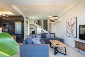 スマートテレビ、書斎 / ワークスペース