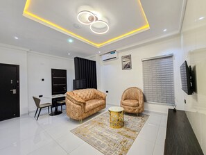 Apartment, City View | Living area