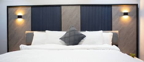 Chambre Simple Deluxe, 1 très grand lit, non-fumeur, salle de bains privée