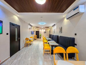 Restaurant - Twinny Hotels & Suites (Lagos)
