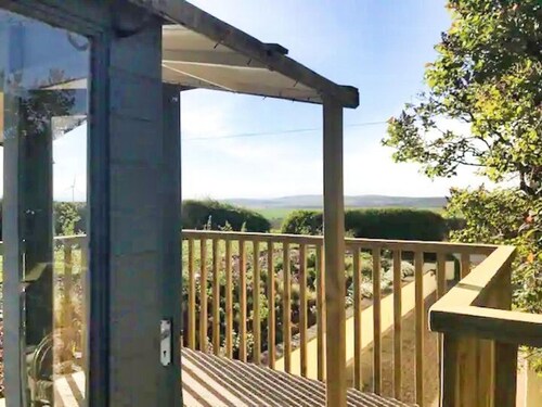 Accessible Bungalow - 4 Beds 2 Baths -dog Friendly