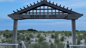 Apartment, 4 Bedrooms | Exterior