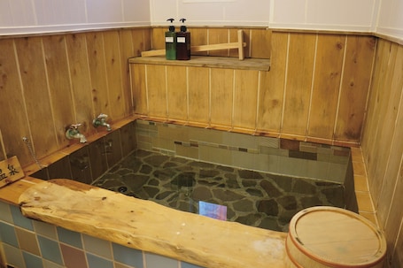 Apartamento básico, no fumadores, mirando al mar (Josyuku 1F) | Baño | Bañera y ducha independientes, bañera de agua termal y secador de pelo. Oyado Kikiairaku IG2