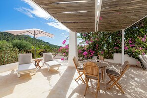 Outdoor dining - Villa near Ibiza Town, sleeps 13 (Ibiza)