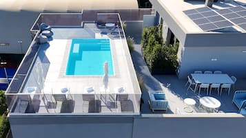 Piscina all'aperto, una piscina riscaldata