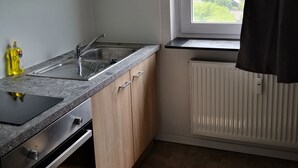 Private kitchen - Beautiful apartment 27b near Mainz University Hospital (Mainz)