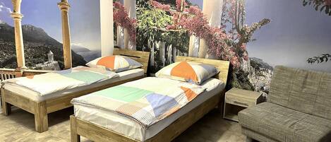 1 bedroom, WiFi, bed sheets