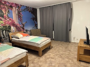 1 bedroom, WiFi, bed sheets