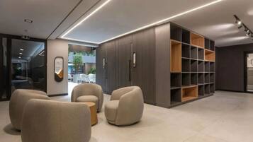 Classic Studio | Bahagian dalam