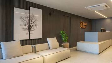 Studio Classique | Hall