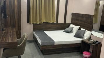 Room, Balcony | Free WiFi