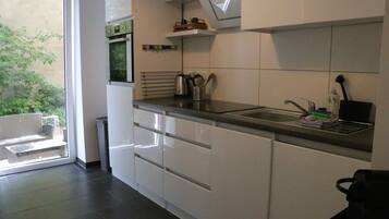 City Apartment | Private kitchen | Highchair