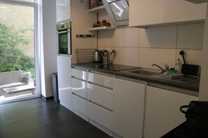 City Apartment | Private kitchen | Highchair