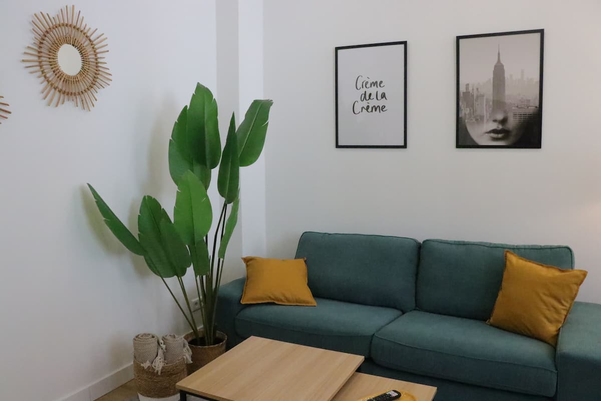 ดีลักซ์อพาร์ทเมนท์, วิวสวนหย่อม | เตารีด/โต๊ะรีดผ้า, Wi-Fi ฟรี