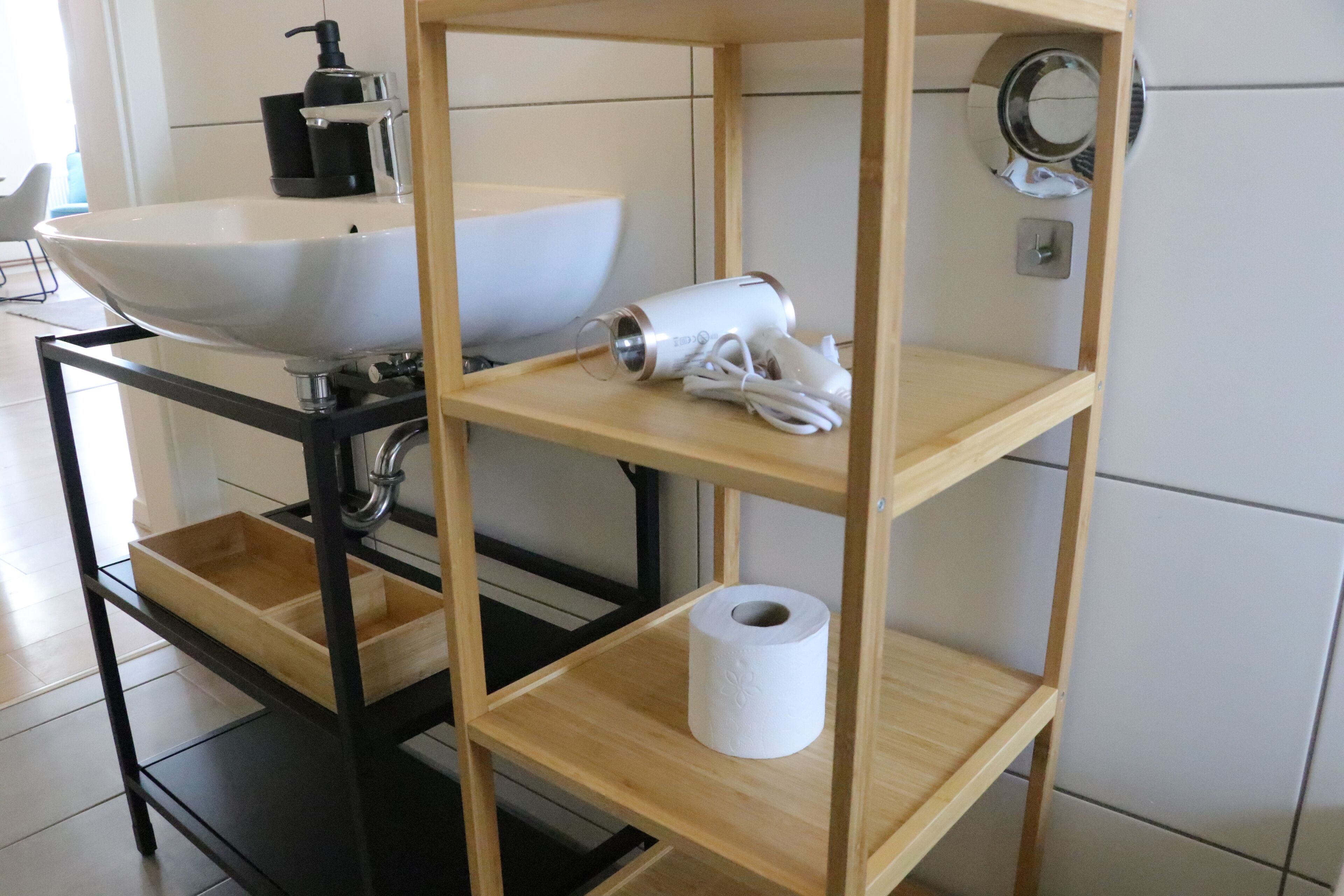 Deluxe-Apartment, Blick auf den Innenhof | Badezimmer