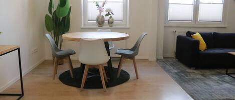 City Apartment | Living area