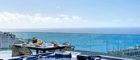 Apartment | 3 bedrooms, desk