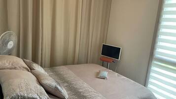 3 chambres, fer et planche Ă repasser, Wi-Fi, draps fournis