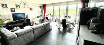 Spacious, bright apartment with magnificent mountain views