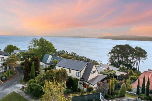 Family Sunset Retreat with Sea Views