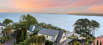 Family Sunset Retreat with Sea Views