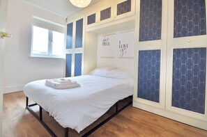 Casa | 4 dormitorios, tabla de planchar con plancha, wifi gratis y ropa de cama